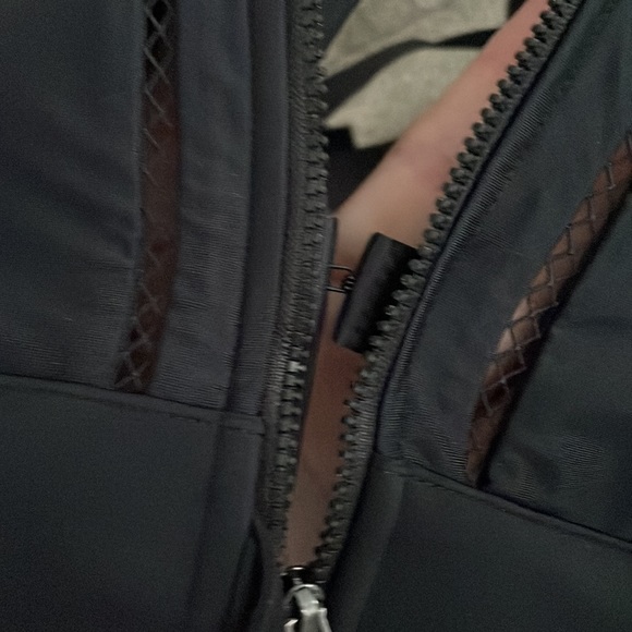 Fabletics sports bra size M - Picture 10 of 13